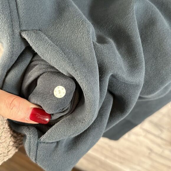 🌟 Lululemon Back To It Crew in Astro Blue - Size 2 - Picture 3 of 5